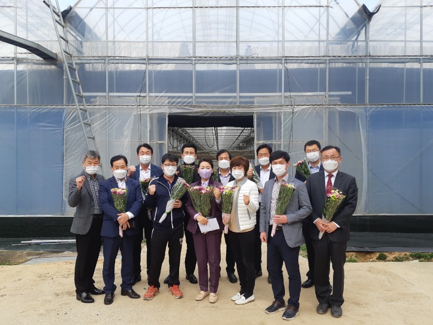 3.26.(금) 청주시의회 농업정책위원회, 농업 현장 소통 행보 사진1.jpg