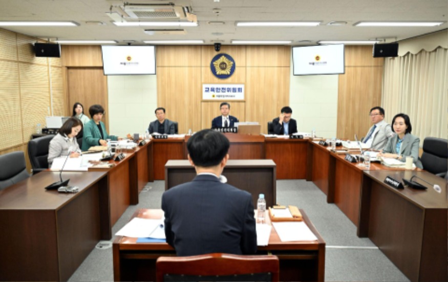 교안위 소관조례 심사 (1).jpg