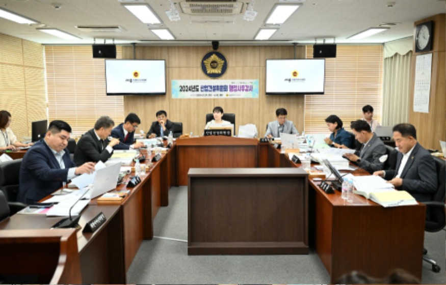 산업건설위원회 행정사무감사 (2).jpg